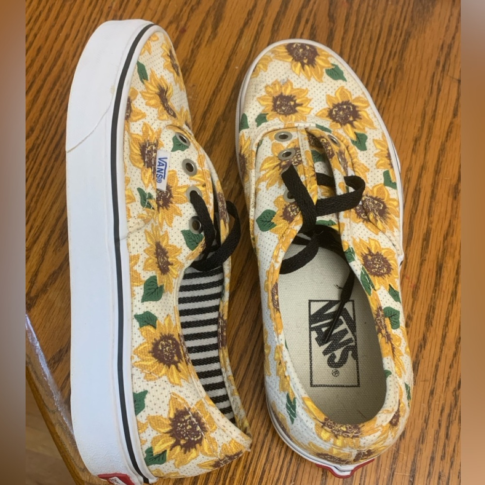 VANS- Authentic Canvas White Sunflower Dot Lace-Up Low Top Sneakers